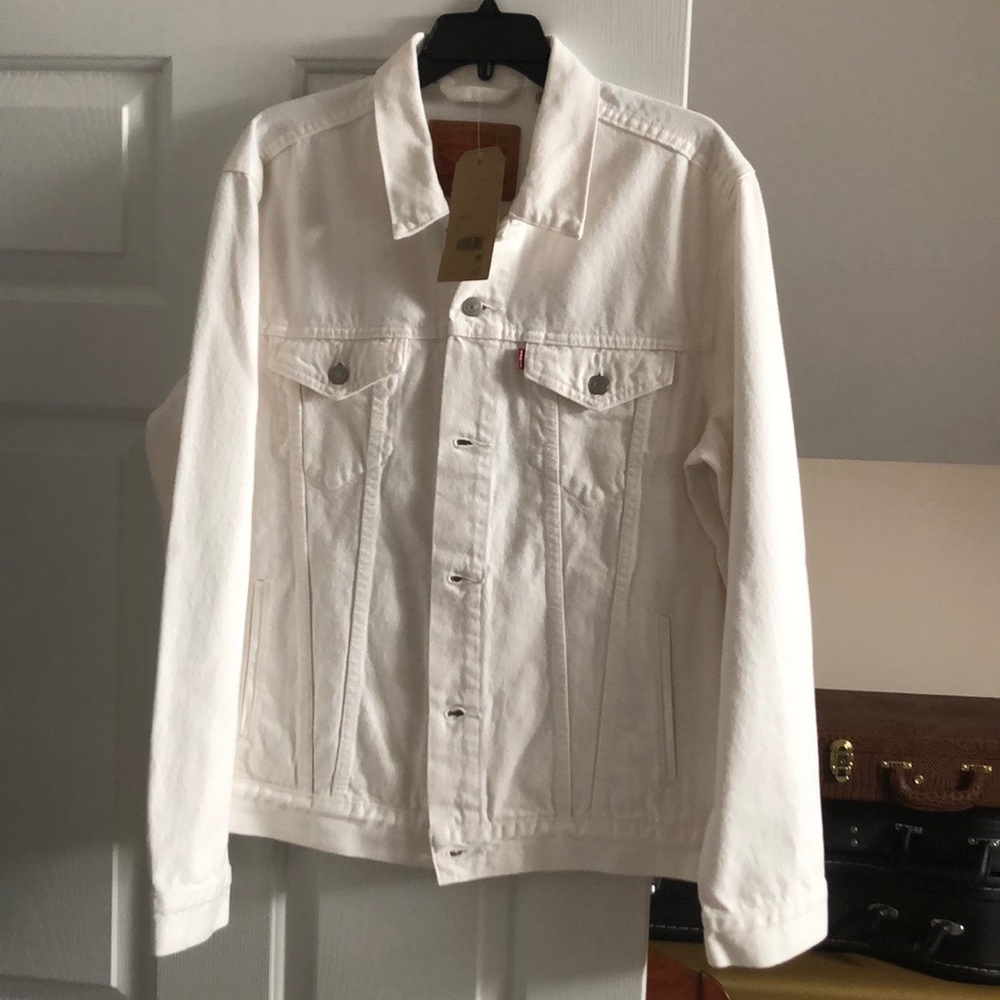NWT Levi’s White Trucker Jacket